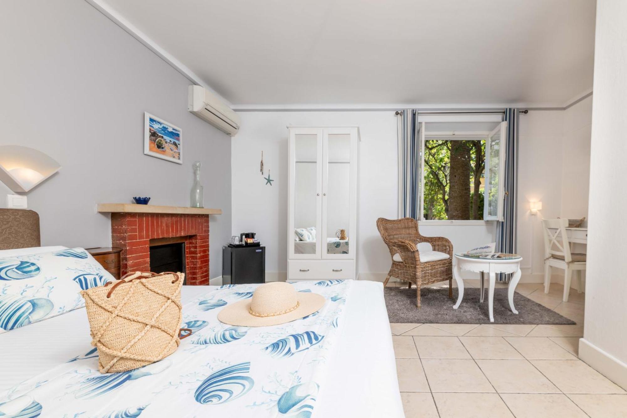 Mas Djoliba Hotel Антиб Екстериор снимка